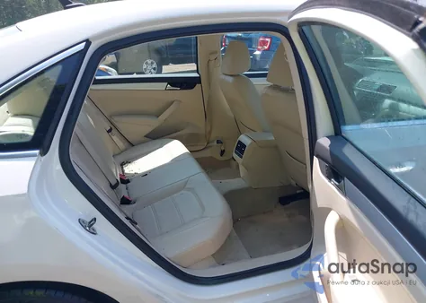 2013 Volkswagen Passat Se z USA, uszkodzony, nr VIN 1VWBH7A35DC032589